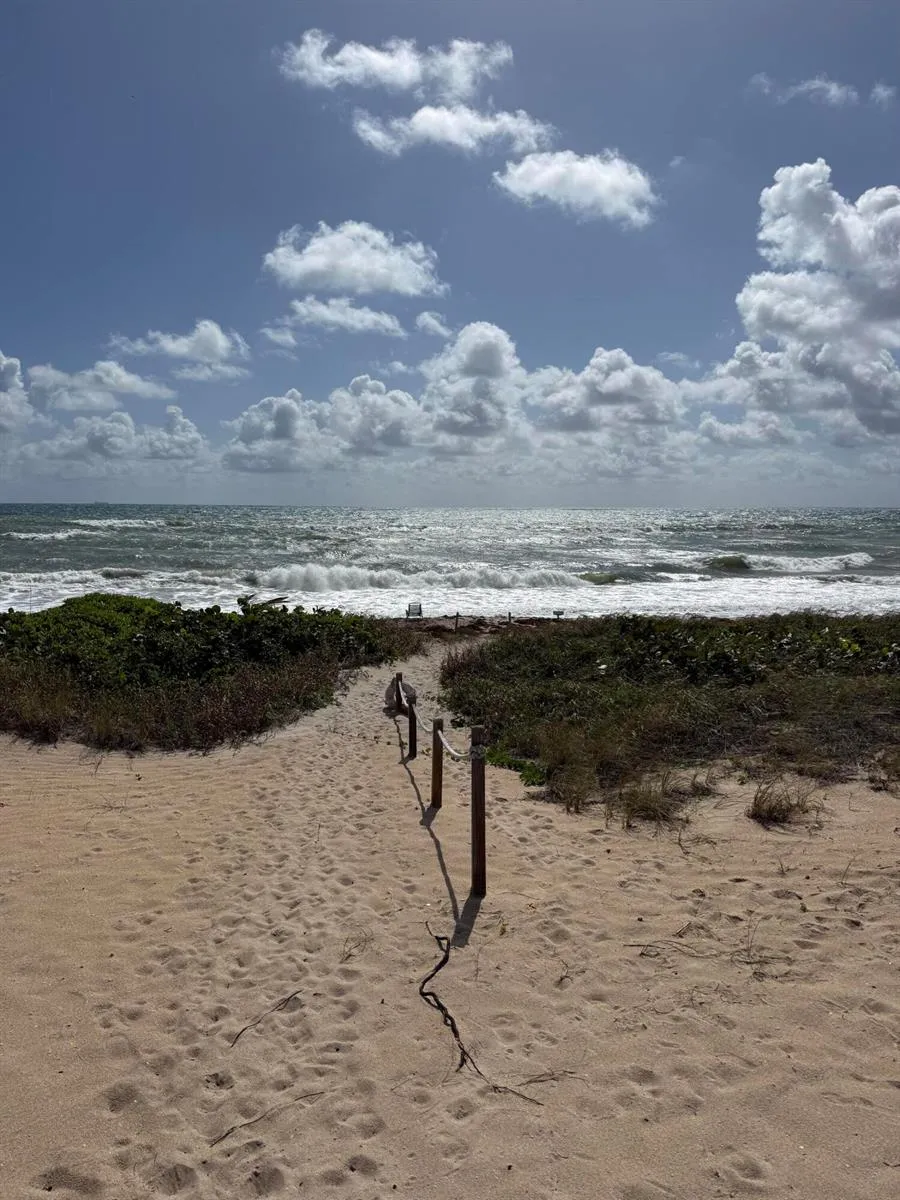 1043 Hillsboro Mile #18c Hillsboro Beach, FL 33062