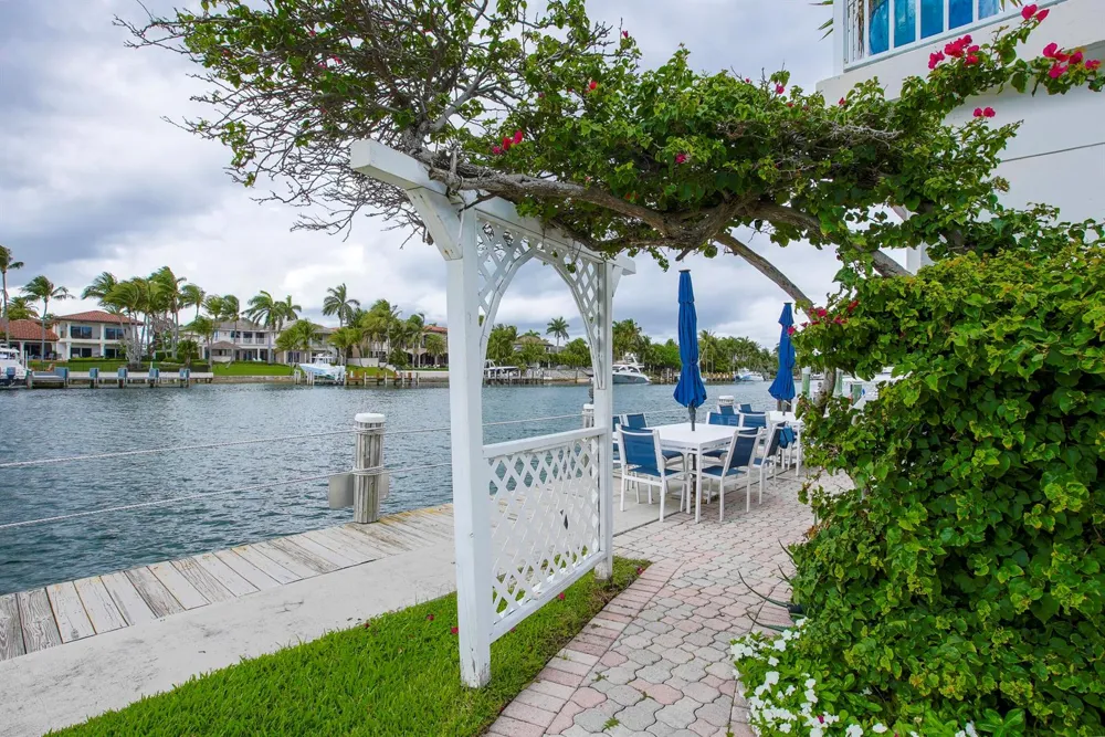 1043 Hillsboro Mile #18c Hillsboro Beach, FL 33062