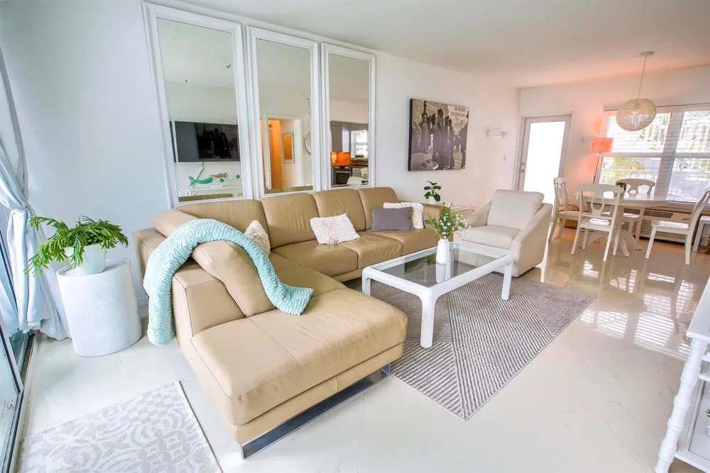 1043 Hillsboro Mile #18c Hillsboro Beach, FL 33062