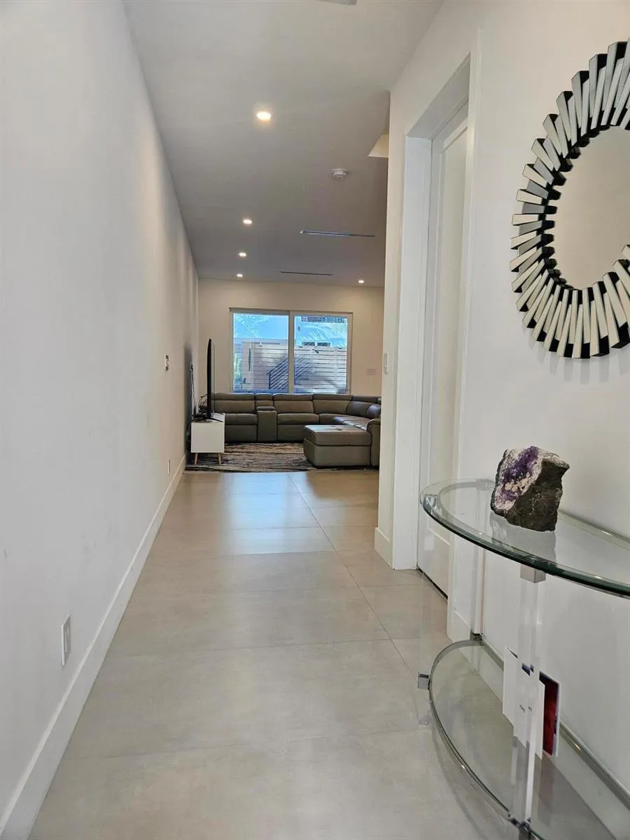 2275 SE 7th Street Pompano Beach, FL 33062