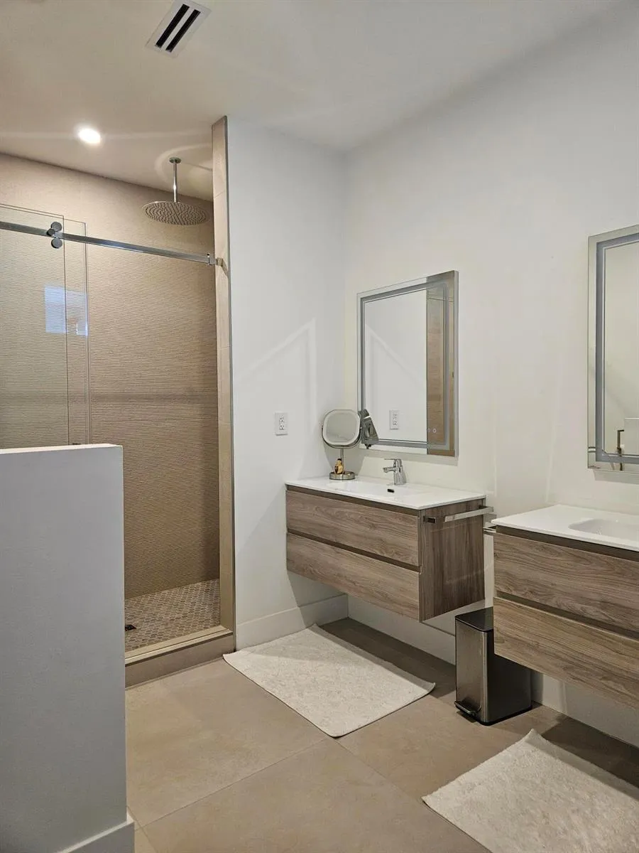 2275 SE 7th Street Pompano Beach, FL 33062