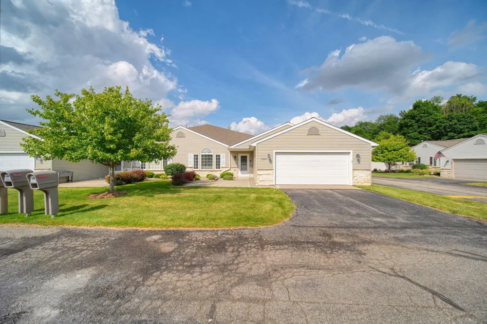 2503 Lakewood Drive Adrian, MI 49221
