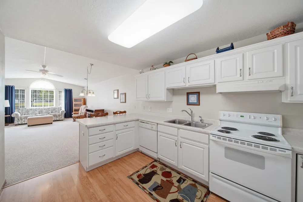 2503 Lakewood Drive Adrian, MI 49221
