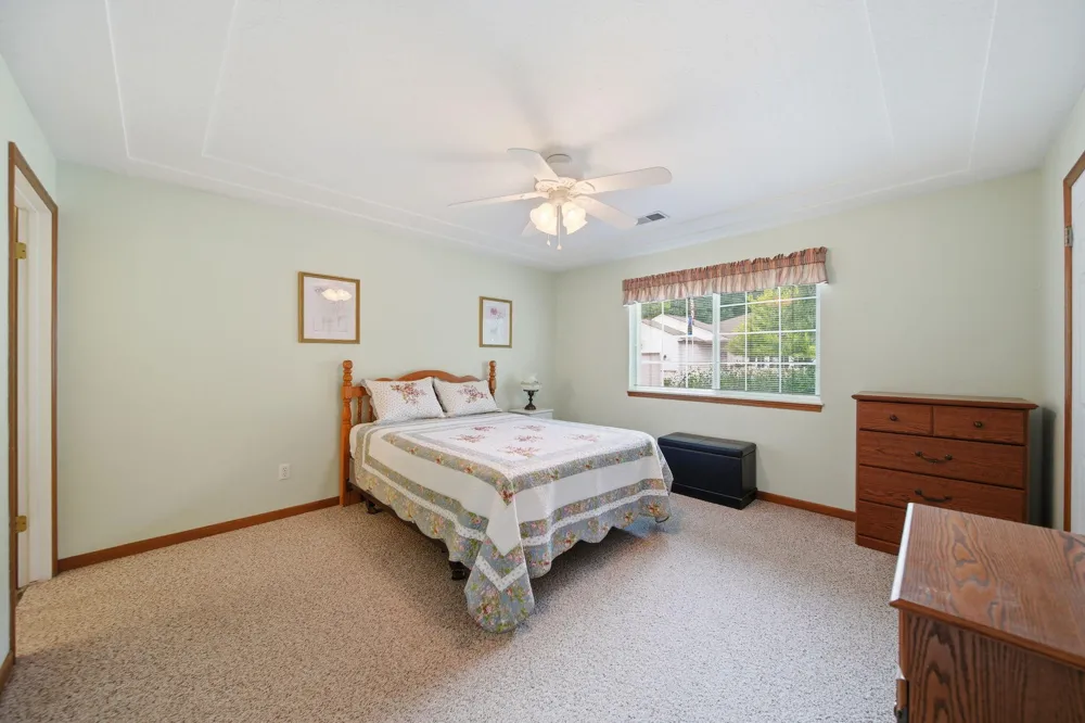 2503 Lakewood Drive Adrian, MI 49221