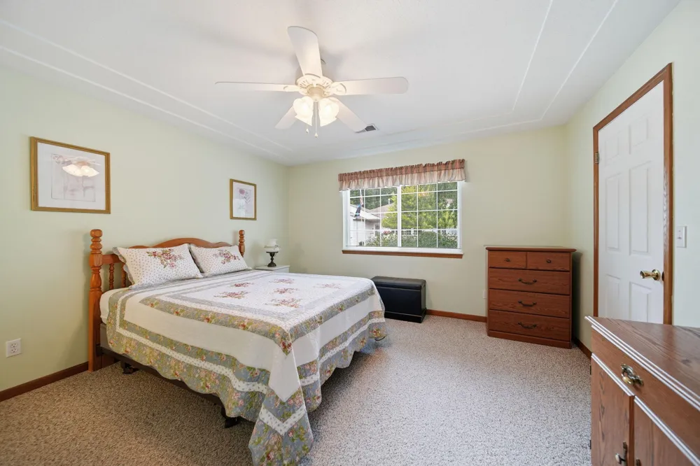 2503 Lakewood Drive Adrian, MI 49221
