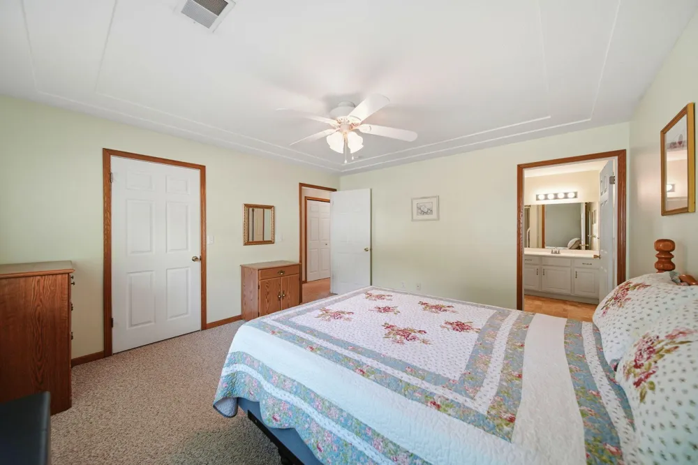 2503 Lakewood Drive Adrian, MI 49221