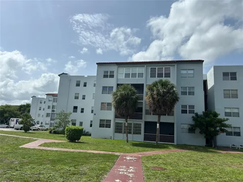 2860 Somerset Drive #311k