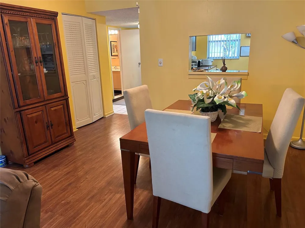 2860 Somerset Drive #311k Lauderdale Lakes, FL 33311