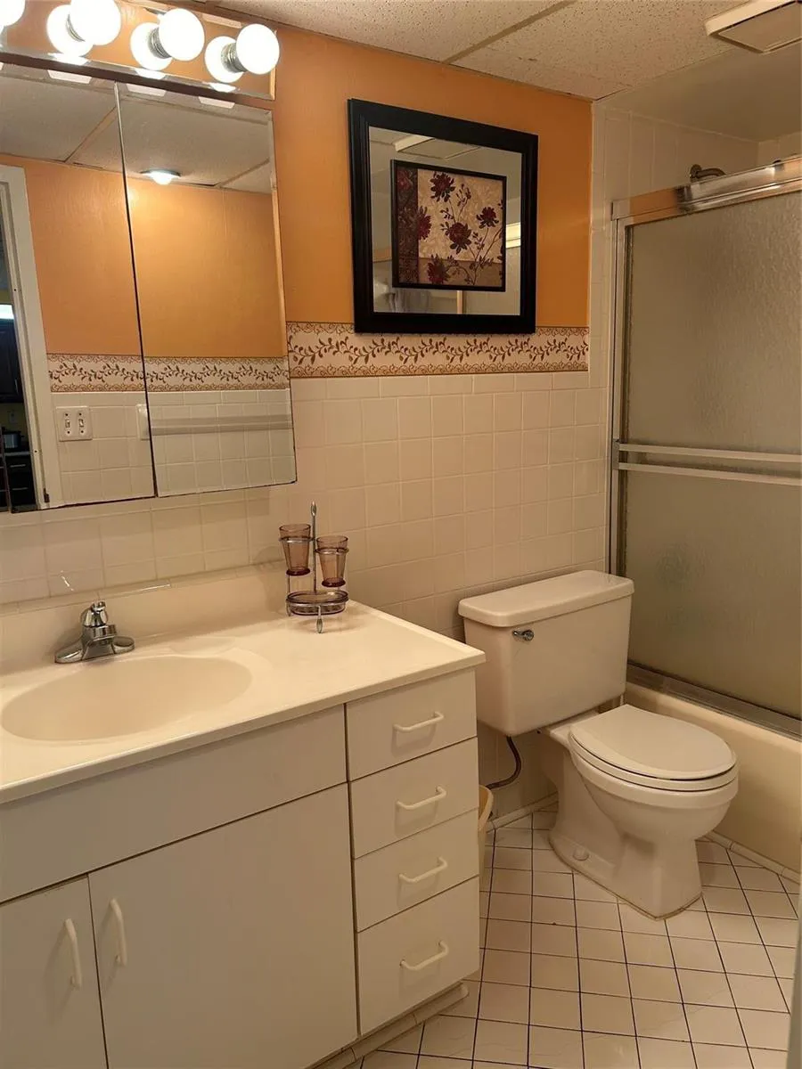 2860 Somerset Drive #311k Lauderdale Lakes, FL 33311