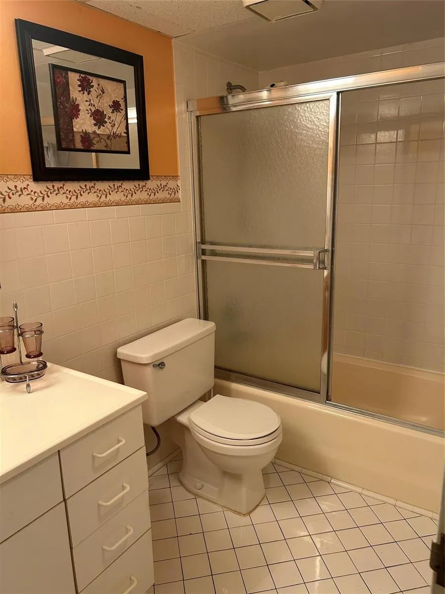 2860 Somerset Drive #311k Lauderdale Lakes, FL 33311