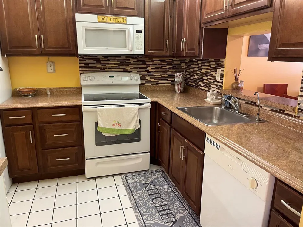 2860 Somerset Drive #311k Lauderdale Lakes, FL 33311