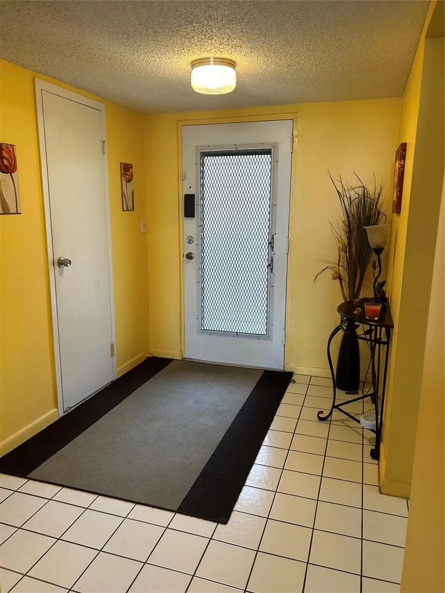 2860 Somerset Drive #311k Lauderdale Lakes, FL 33311