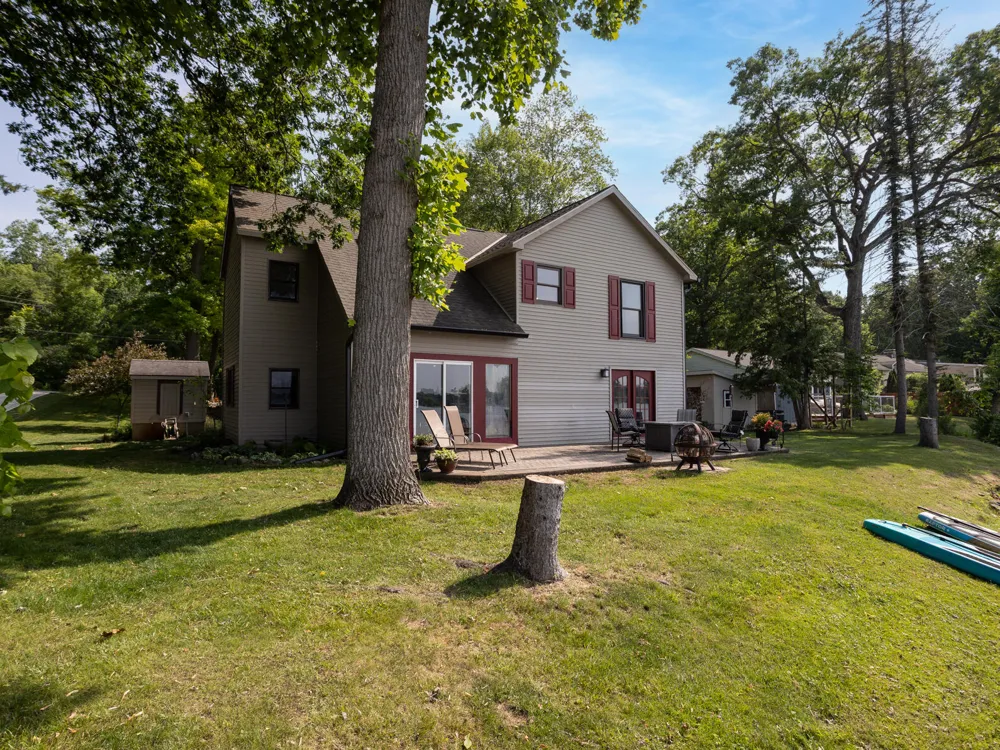 4461 Cordley Lake Road Pinckney, MI 48169