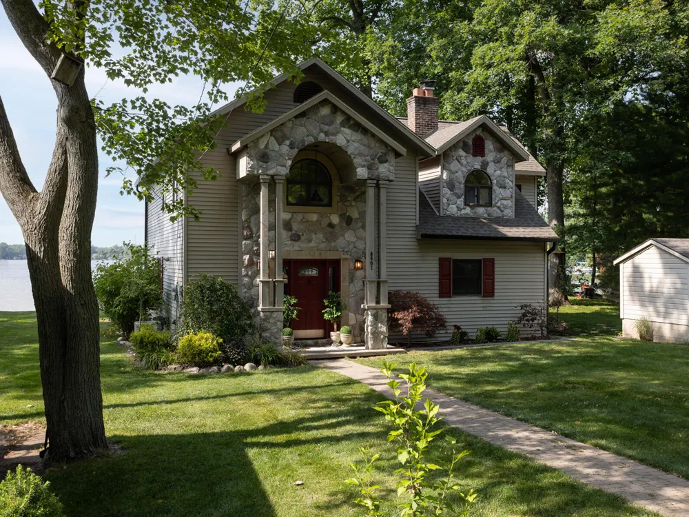 4461 Cordley Lake Road Pinckney, MI 48169