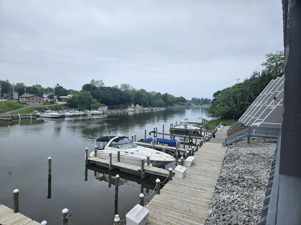 317 5th Avenue #Unit 4 Manistee, MI 49660