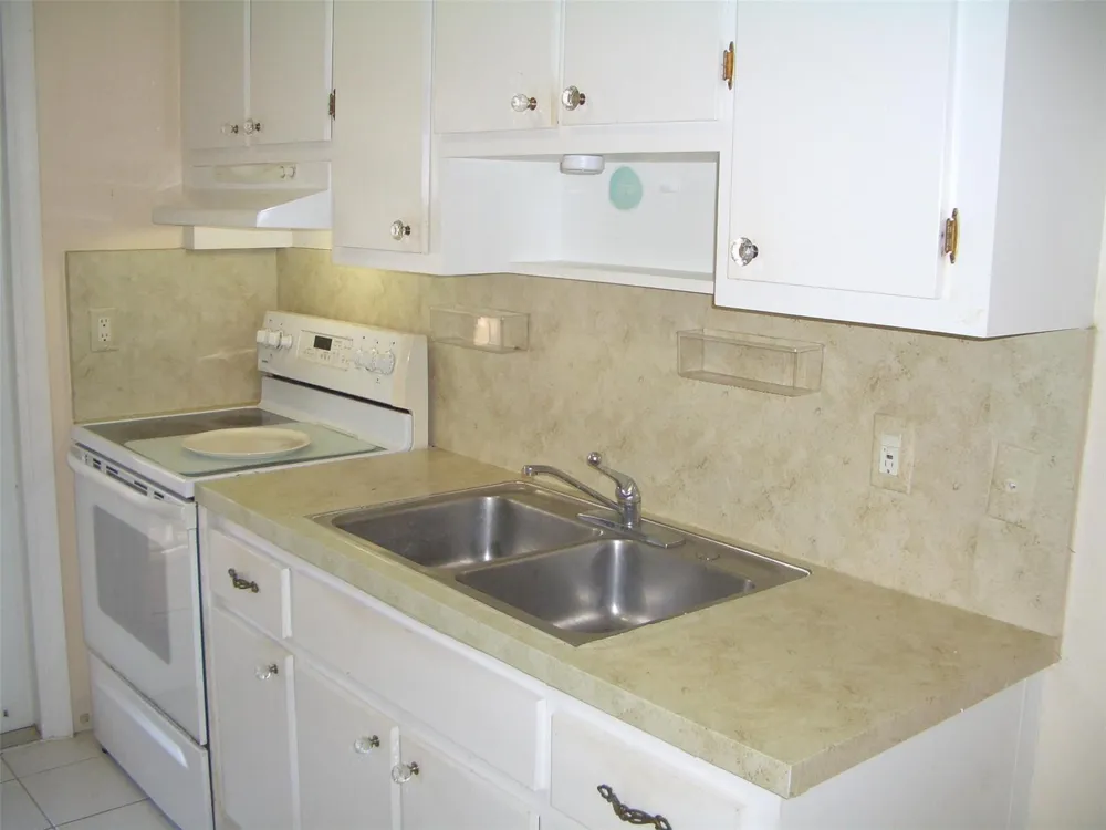 2737 NE 28th Street #7w Lighthouse Point, FL 33064