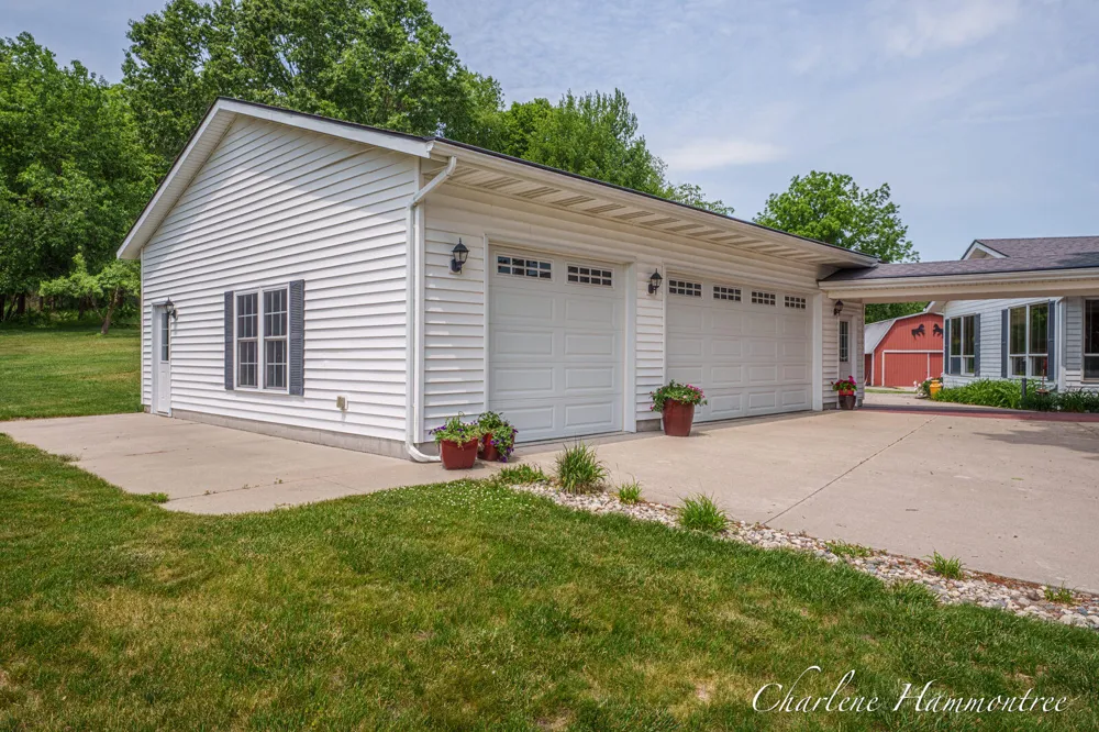 9111 Summit Avenue NE Rockford, MI 49341