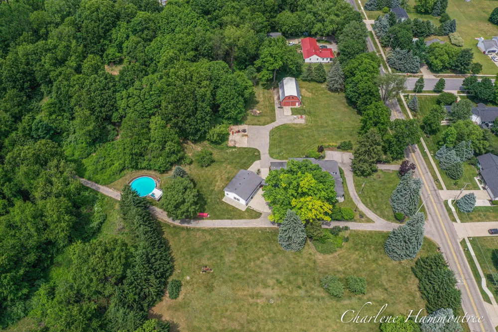 9111 Summit Avenue NE Rockford, MI 49341
