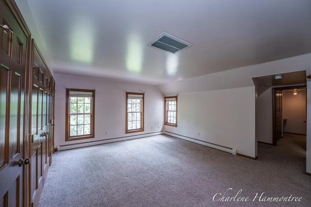 9111 Summit Avenue NE Rockford, MI 49341