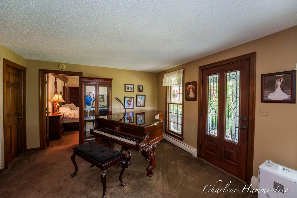 9111 Summit Avenue NE Rockford, MI 49341