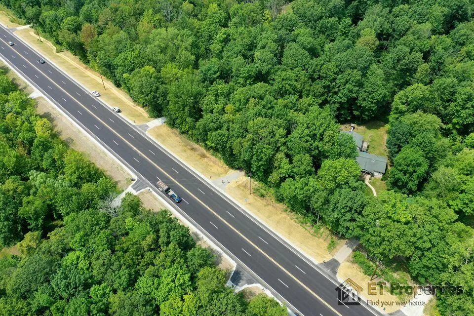 8371 14 Mile Road NE Cedar Springs, MI 49319