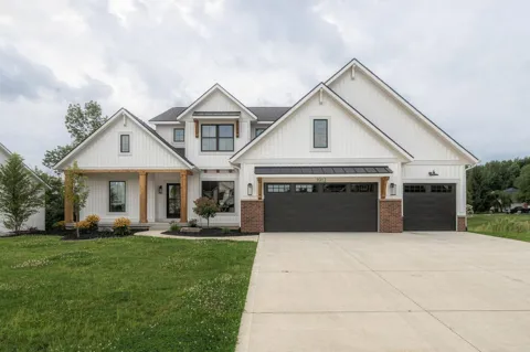 1912 Creekside Drive SW