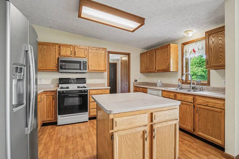 69728 Calvin Center Road Cassopolis, MI 49031