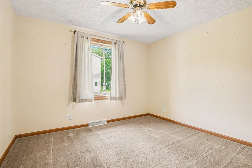 69728 Calvin Center Road Cassopolis, MI 49031