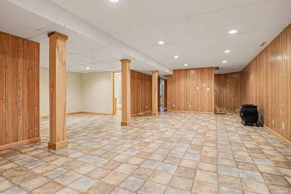 69728 Calvin Center Road Cassopolis, MI 49031