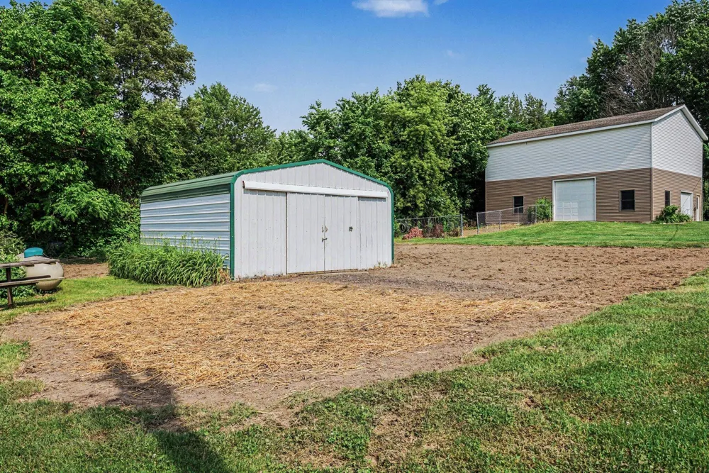 69728 Calvin Center Road Cassopolis, MI 49031