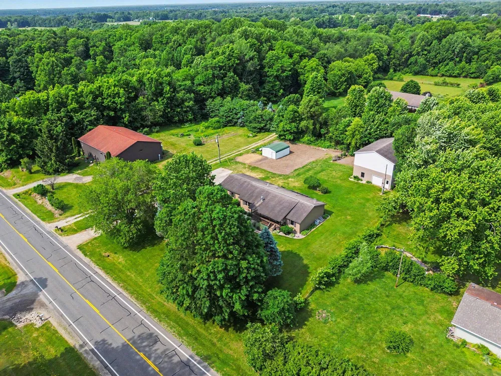 69728 Calvin Center Road Cassopolis, MI 49031
