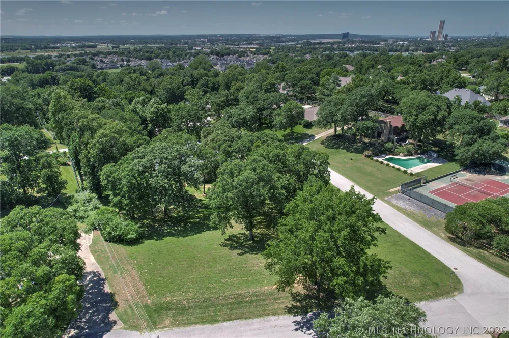 E 104th Place Tulsa, OK 74137
