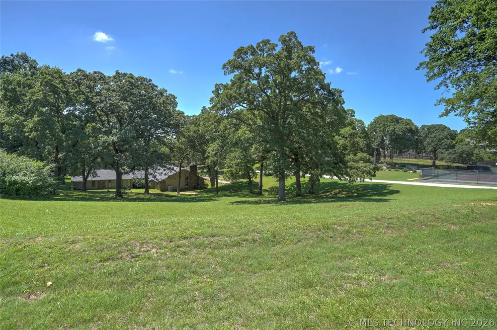E 104th Place Tulsa, OK 74137