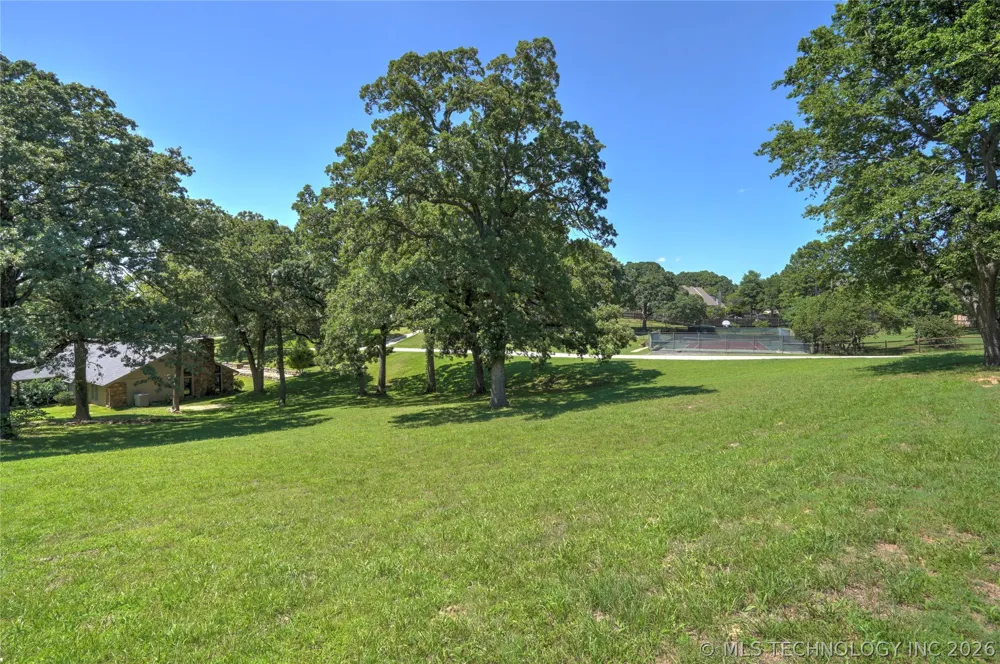 E 104th Place Tulsa, OK 74137