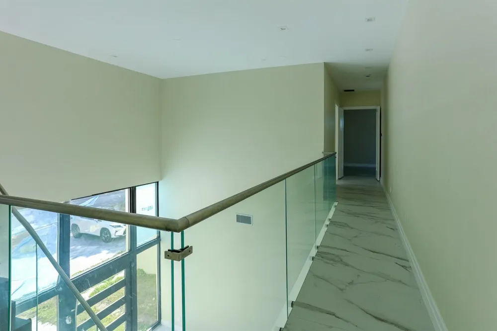 2421 NE 201st Street Miami, FL 33180