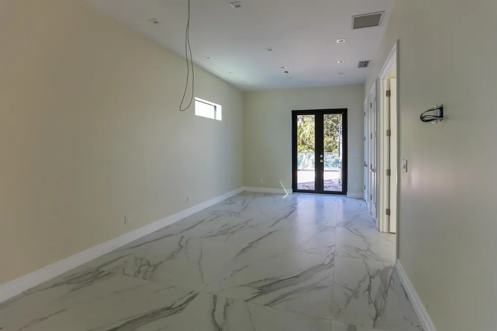 2421 NE 201st Street Miami, FL 33180