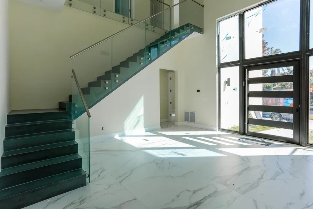 2421 NE 201st Street Miami, FL 33180