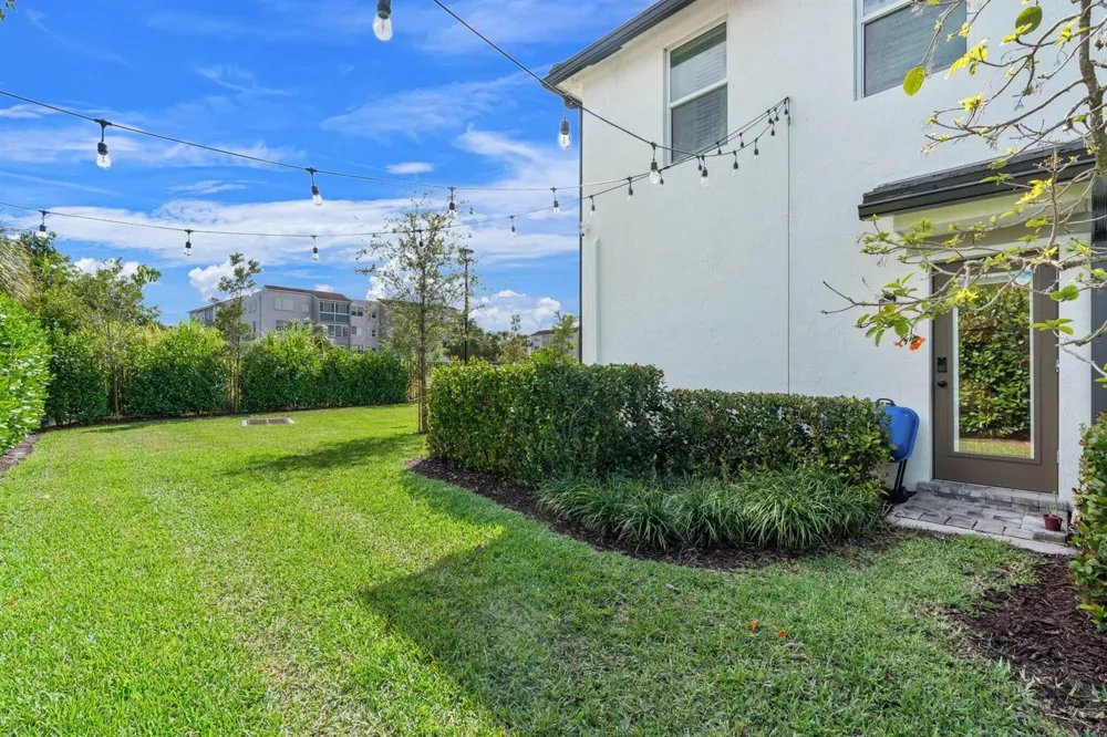 2906 Olivia Avenue Lauderdale Lakes, FL 33311