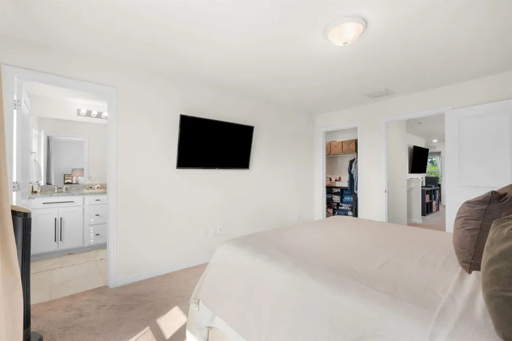 2906 Olivia Avenue Lauderdale Lakes, FL 33311