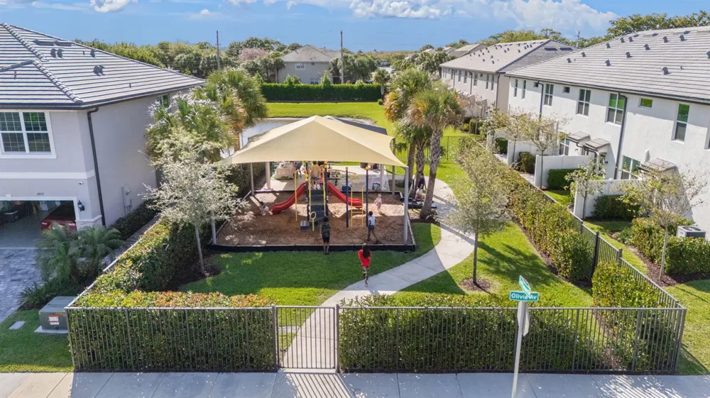 2906 Olivia Avenue Lauderdale Lakes, FL 33311