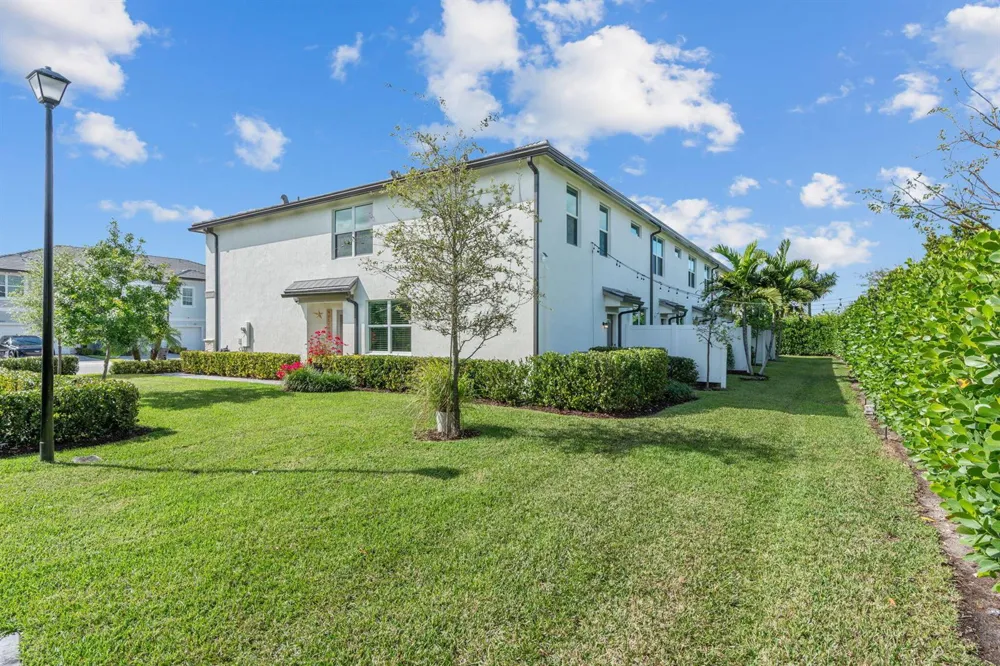 2906 Olivia Avenue Lauderdale Lakes, FL 33311
