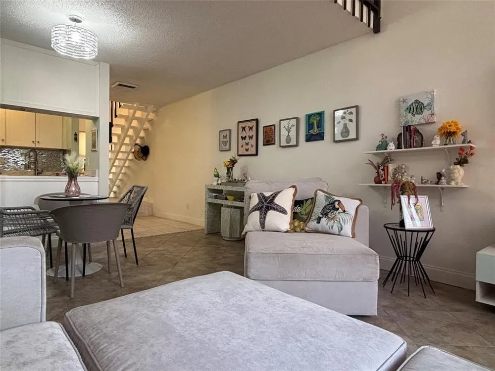 3589 S Ocean Boulevard #10 South Palm Beach, FL 33480
