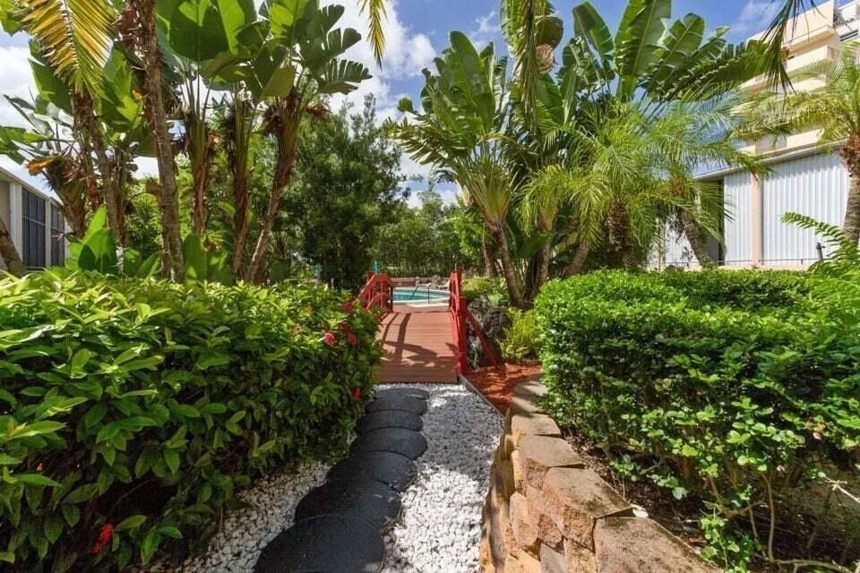3589 S Ocean Boulevard #10 South Palm Beach, FL 33480