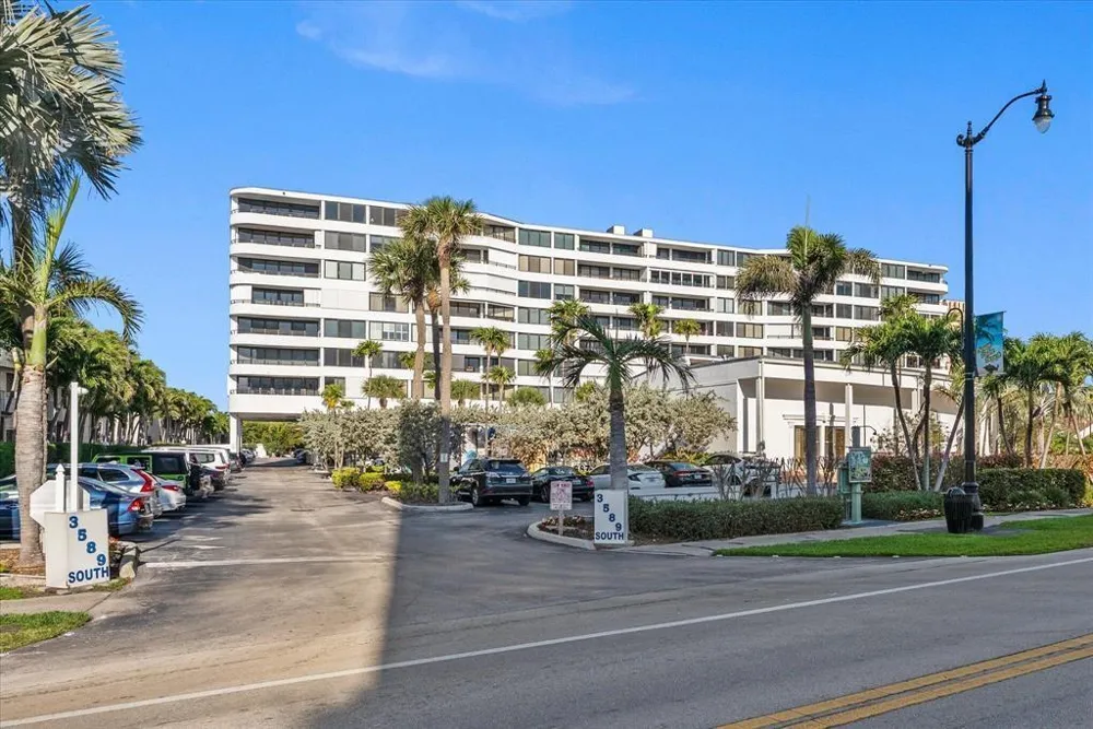 3589 S Ocean Boulevard #10 South Palm Beach, FL 33480