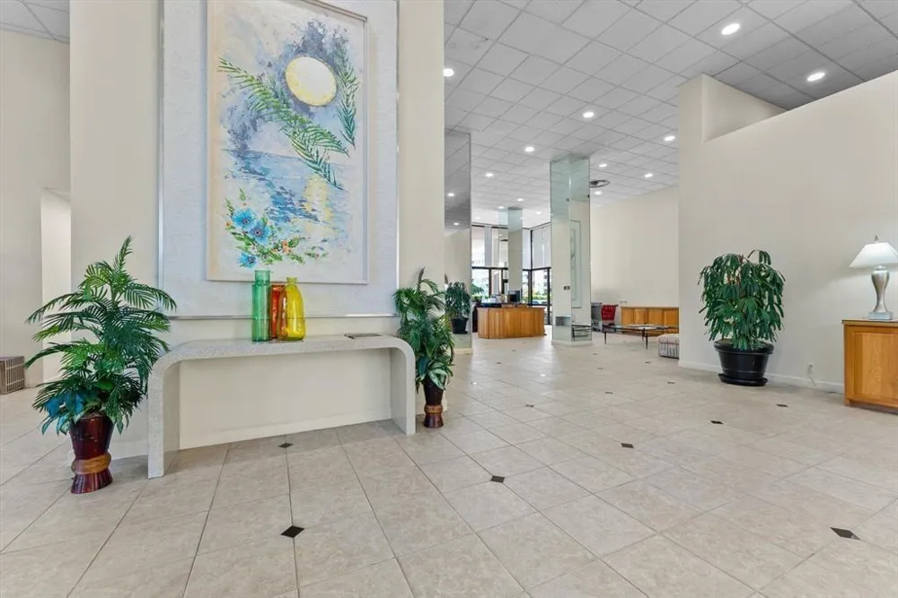 3589 S Ocean Boulevard #10 South Palm Beach, FL 33480