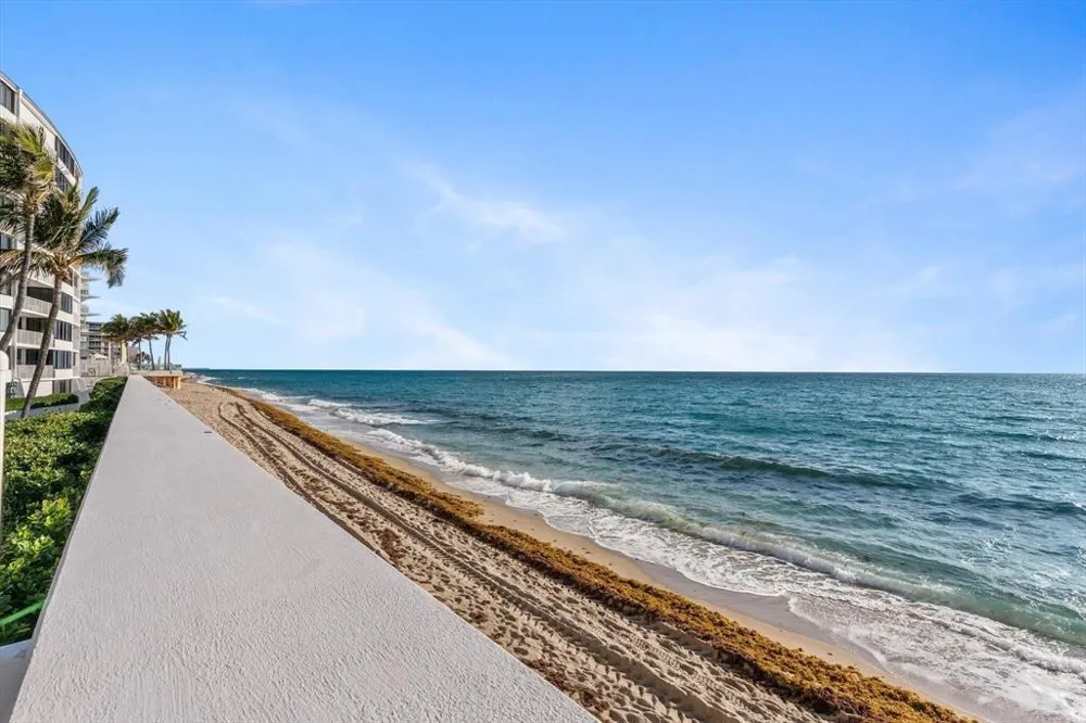 3589 S Ocean Boulevard #10 South Palm Beach, FL 33480