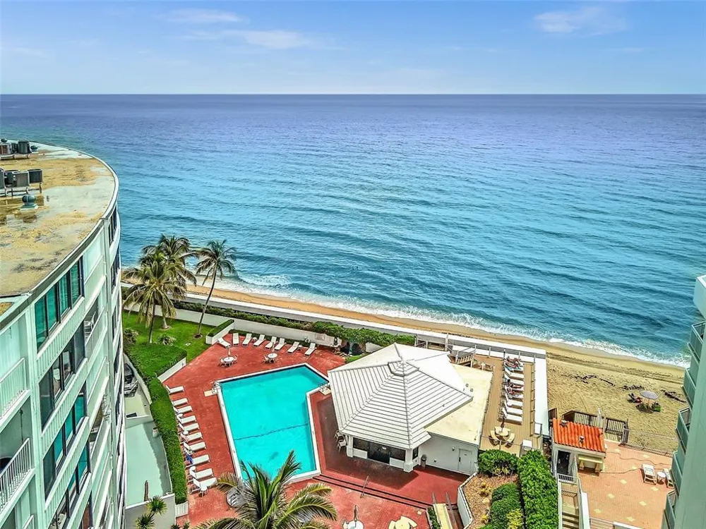 3589 S Ocean Boulevard #10 South Palm Beach, FL 33480