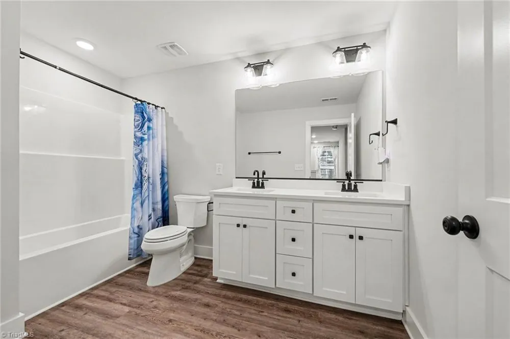 4960 Cannon Crossing Way Greensboro, NC 27410