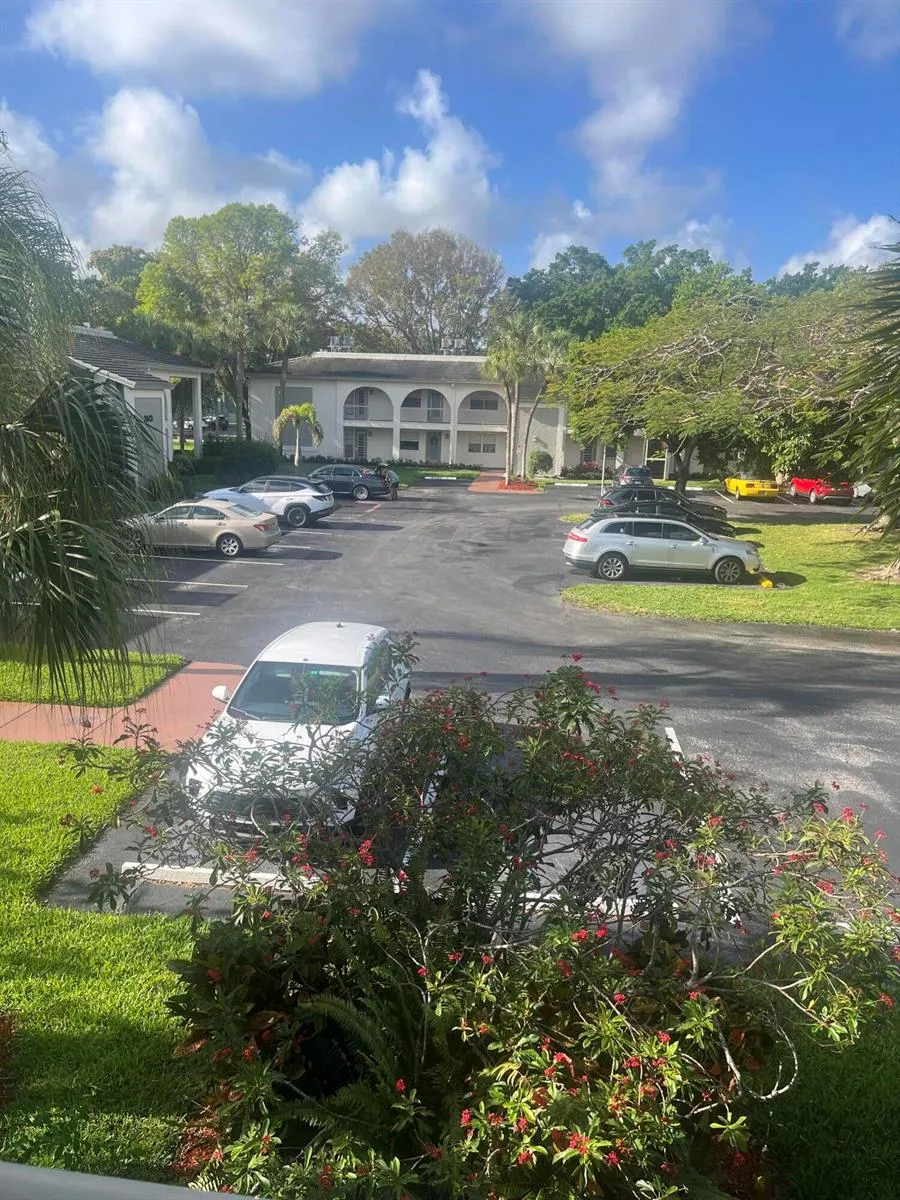 2614 Nassau Bend #H2 Coconut Creek, FL 33066