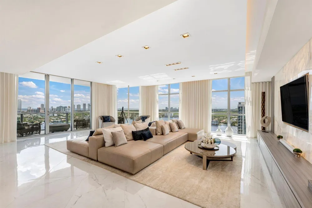 17301 Biscayne Boulevard #Ph-7 North Miami Beach, FL 33160